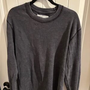 Hollister Dark Gray Waffle-Knit Crewneck Thermal/Long Sleeve Large